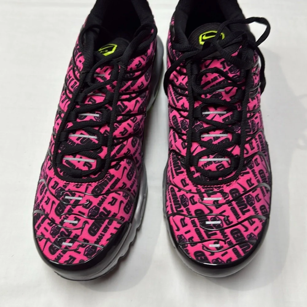 NEW Nike Air Max Plus Mercurial Mens Low Tuned Air Casual Shoes FJ4883-001 - Picture 15 of 16